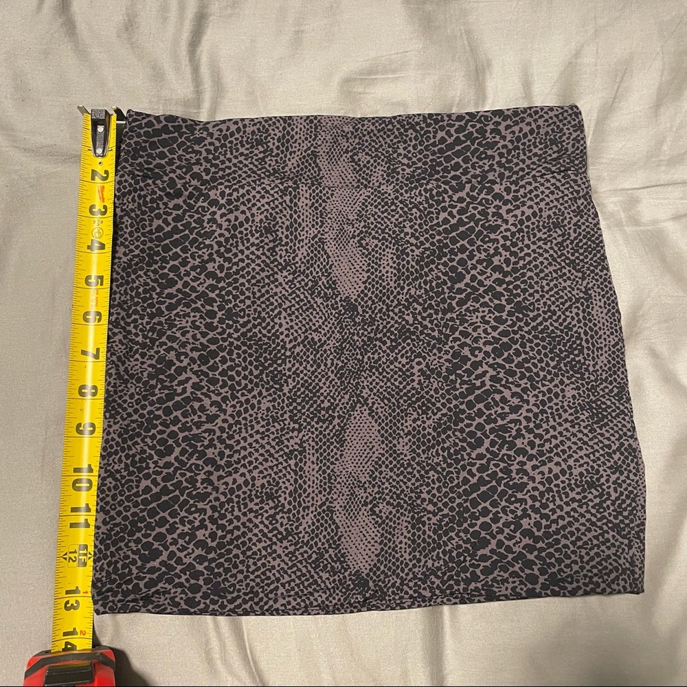 Acacia swimwear snake lining skirt (s) - Picture 3 of 4